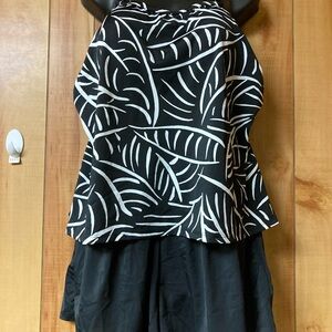 Black and White Leaf Print woman’s Sz 18W one piece swimsuit
